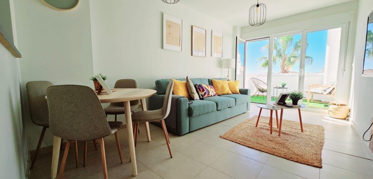 Herverkoop - Appartement / flat -
Torrevieja - Los balcones
