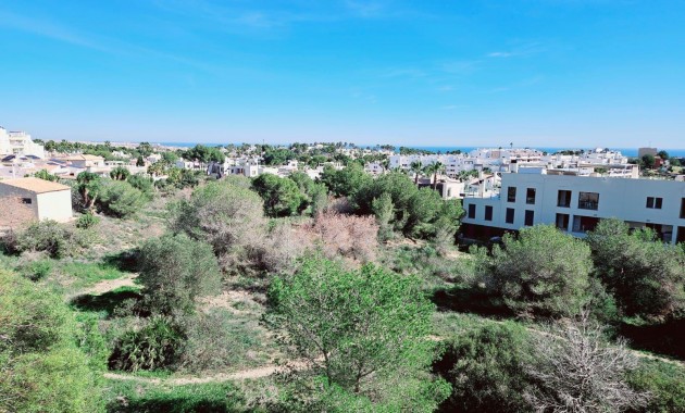 Herverkoop - Appartement / flat -
Torrevieja - Los balcones