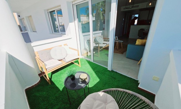 Herverkoop - Appartement / flat -
Torrevieja - Los balcones