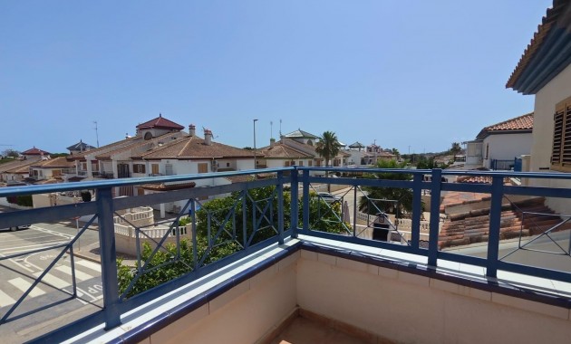 Venta - Apartamento / piso -
Pilar de la Horadada - Mil Palmeras