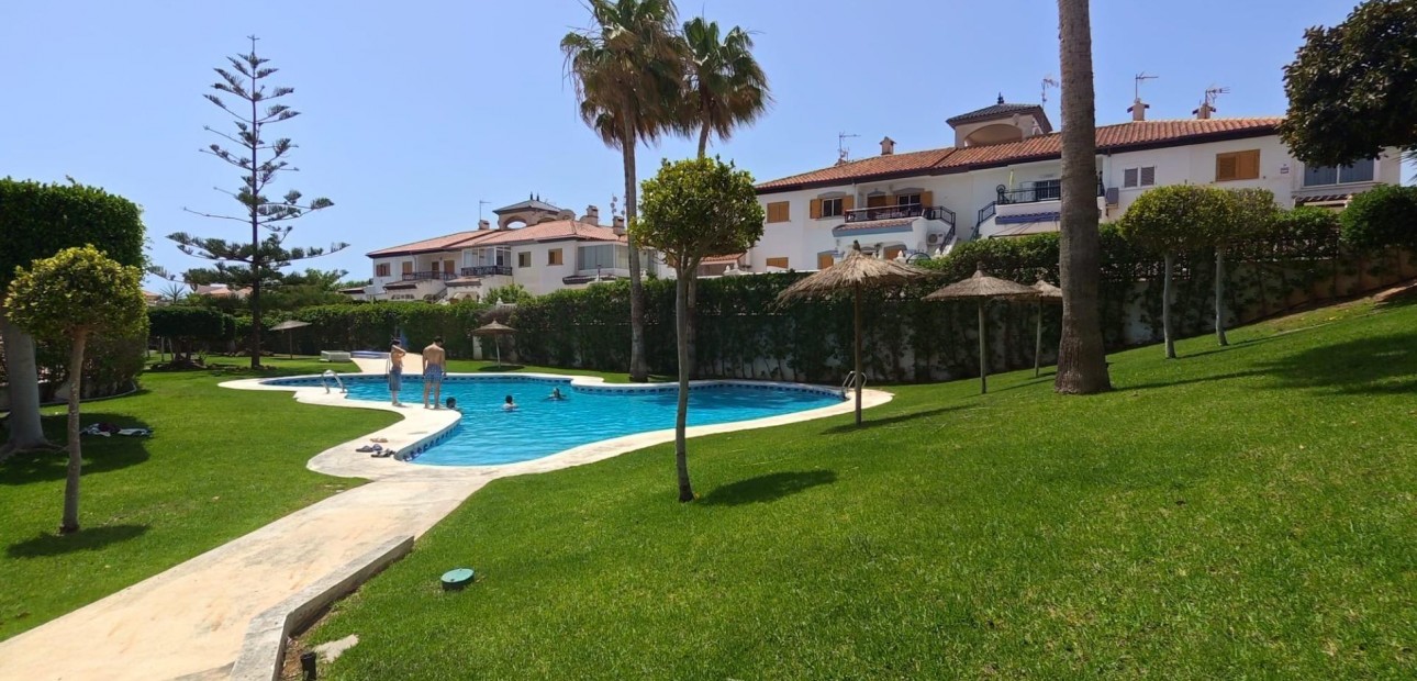 Venta - Apartamento / piso -
Pilar de la Horadada - Mil Palmeras