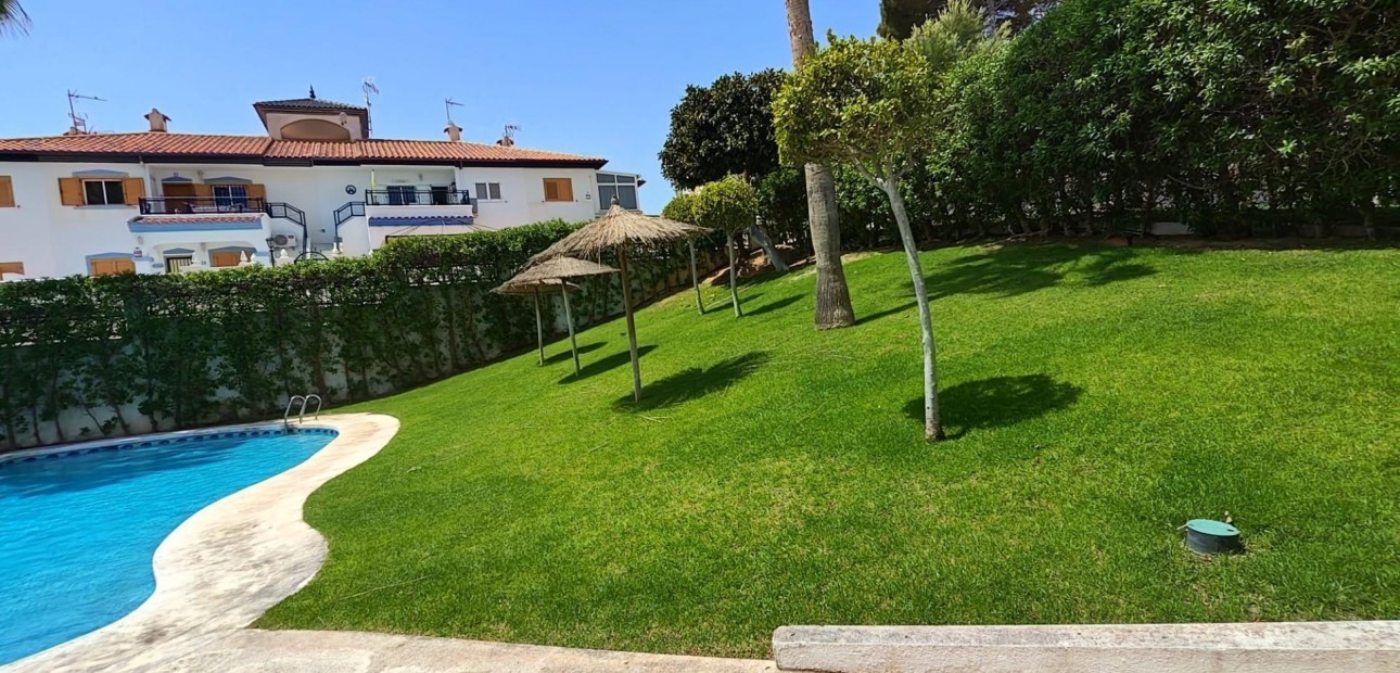 Venta - Apartamento / piso -
Pilar de la Horadada - Mil Palmeras