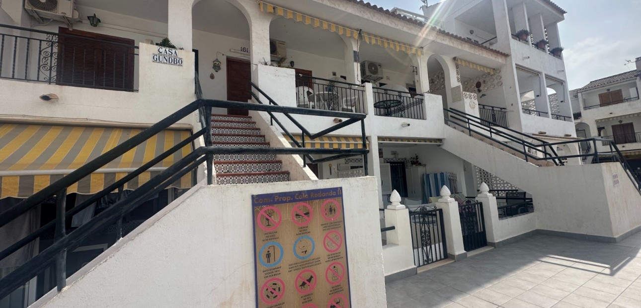 Sale - Apartment / flat -
Torrevieja - Los Frutales