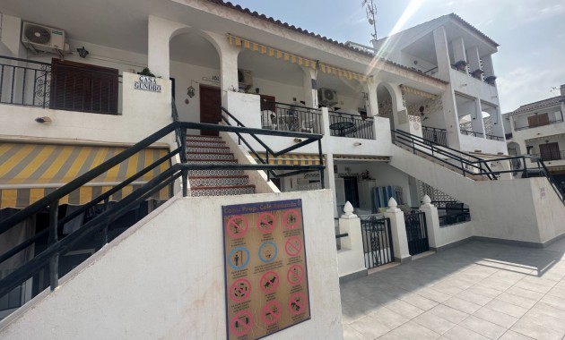 Sale - Apartment / flat -
Torrevieja - Los Frutales
