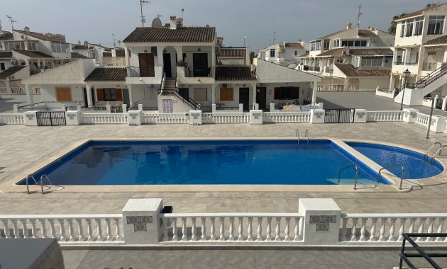 Sale - Apartment / flat -
Torrevieja - Los Frutales