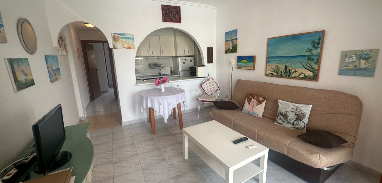 Sale - Apartment / flat -
Torrevieja - Los Frutales