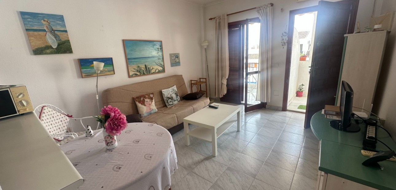 Sale - Apartment / flat -
Torrevieja - Los Frutales