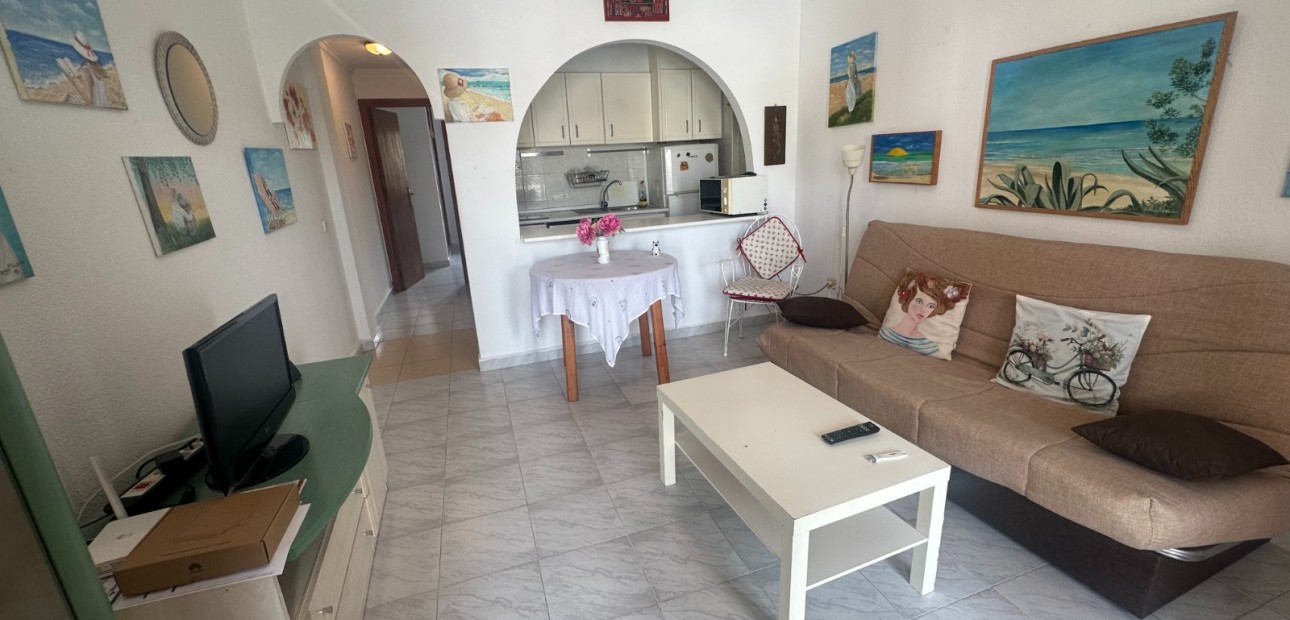 Sale - Apartment / flat -
Torrevieja - Los Frutales
