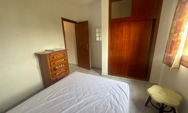 Sale - Apartment / flat -
Torrevieja - Los Frutales