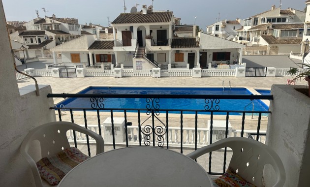 Sale - Apartment / flat -
Torrevieja - Los Frutales