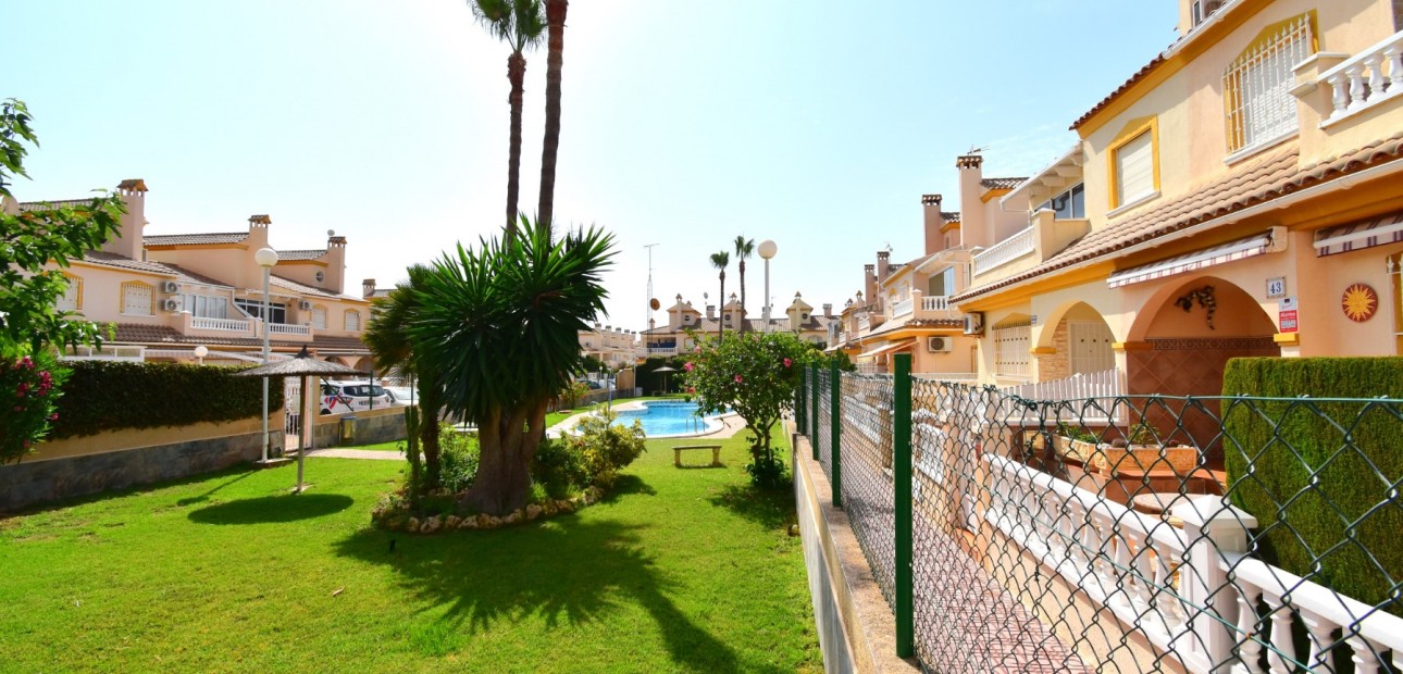 Venta - Adosado -
Orihuela Costa - Playa Flamenca