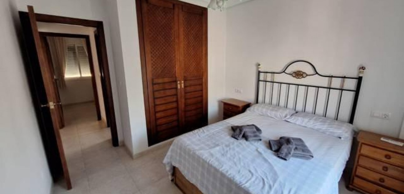 Venta - Bungalow -
Torrevieja - Centro