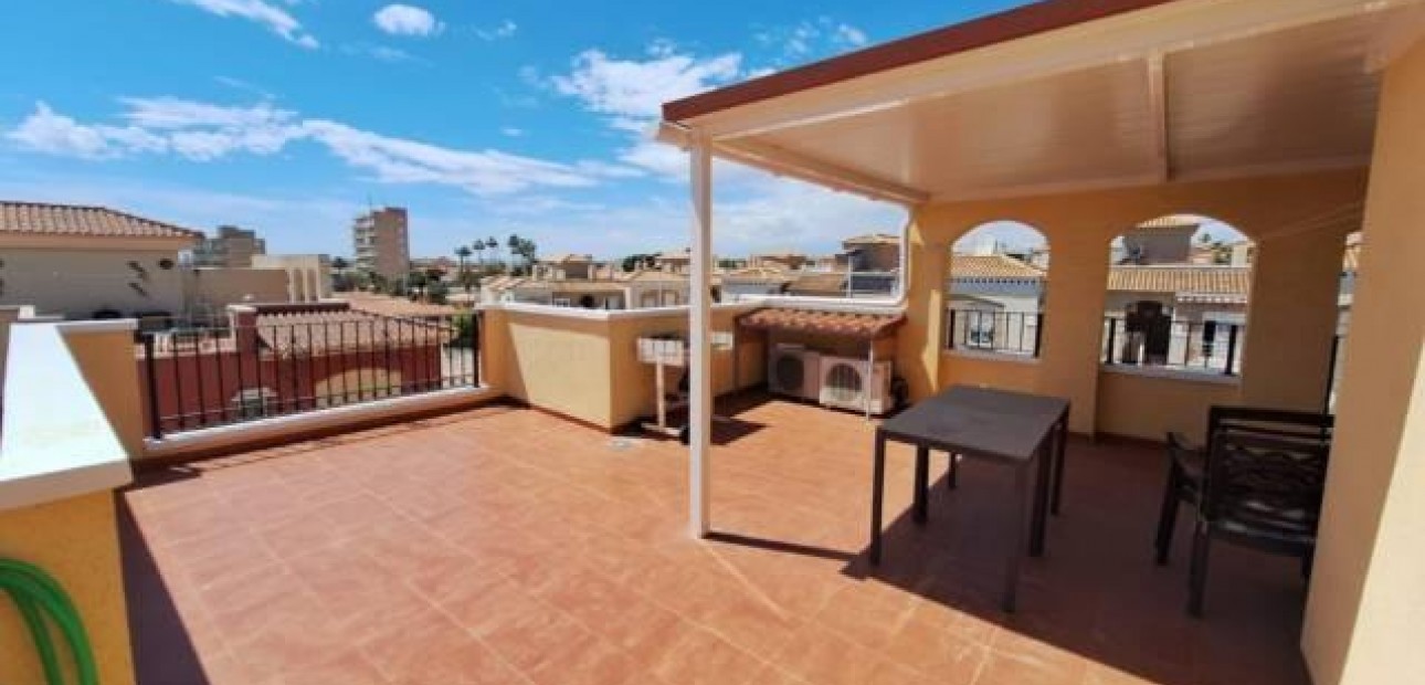 Venta - Bungalow -
Torrevieja - Centro