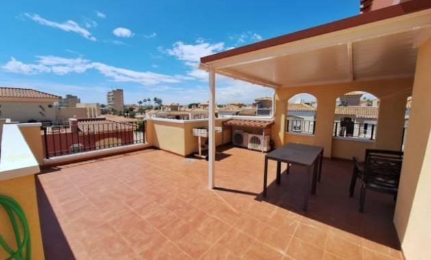 Venta - Bungalow -
Torrevieja - Centro