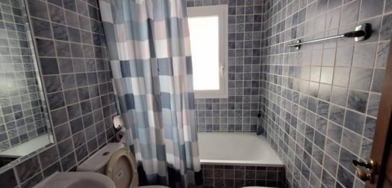 Venta - Bungalow -
Torrevieja - Centro