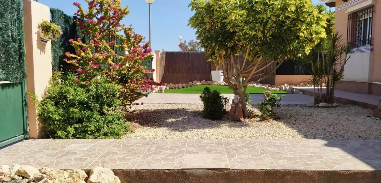 Venta - Bungalow -
Los Montesinos - Pueblo 8