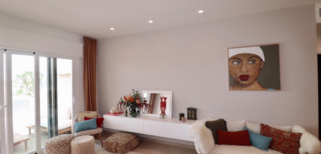 Venta - Apartamento / piso -
Guardamar del Segura - El Raso