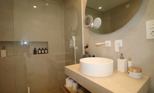 Venta - Apartamento / piso -
Guardamar del Segura - El Raso