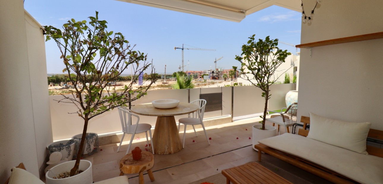 Venta - Apartamento / piso -
Guardamar del Segura - El Raso