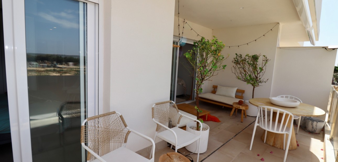 Venta - Apartamento / piso -
Guardamar del Segura - El Raso