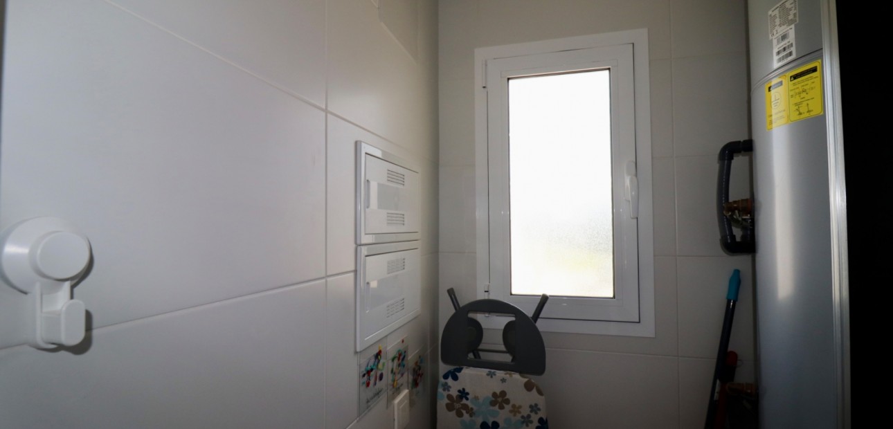 Venta - Apartamento / piso -
Guardamar del Segura - El Raso