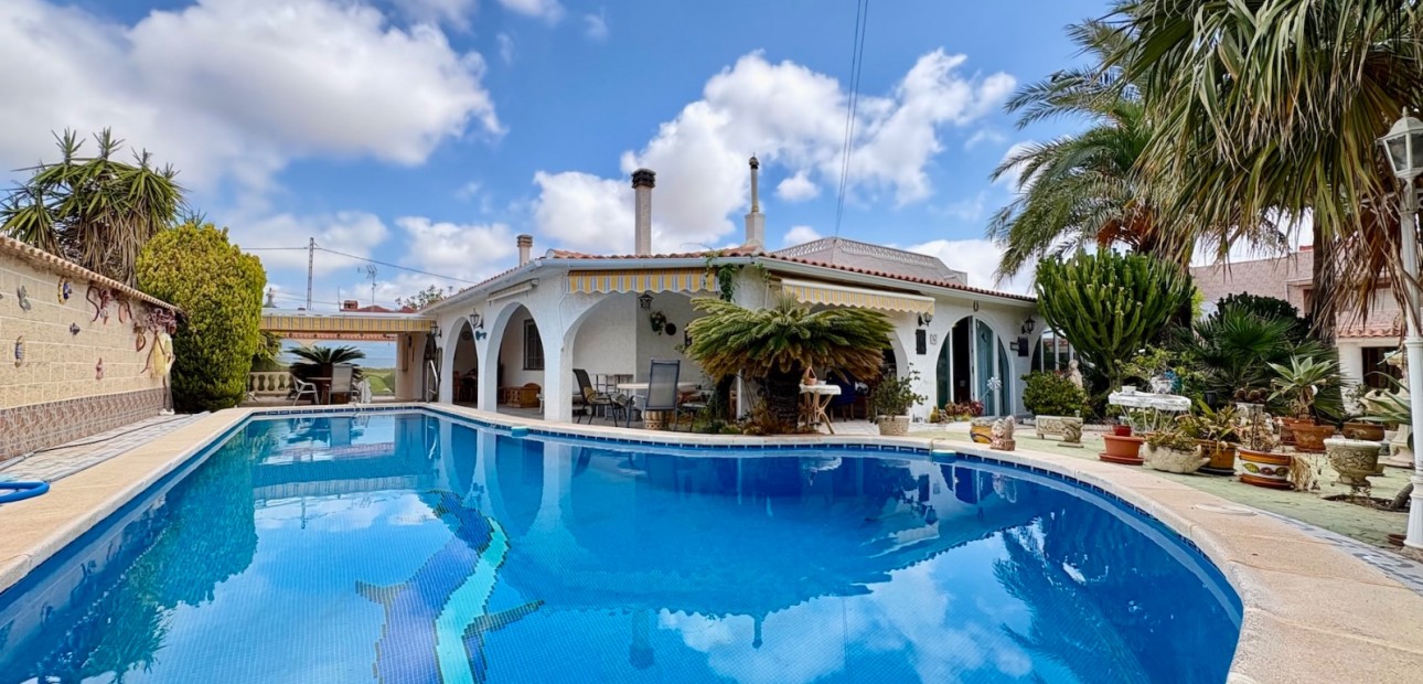 Venta - Single Family Home -
Orihuela Costa - Montezenia