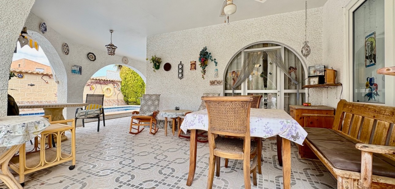 Venta - Single Family Home -
Orihuela Costa - Montezenia
