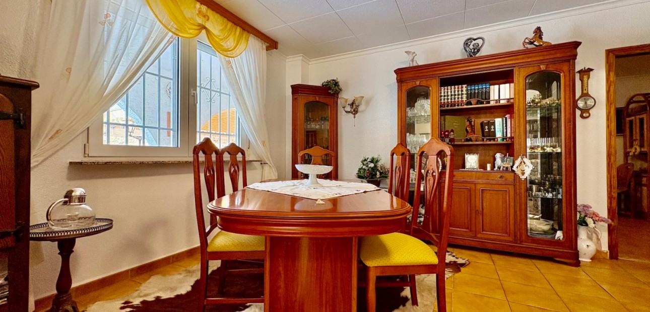 Venta - Single Family Home -
Orihuela Costa - Montezenia