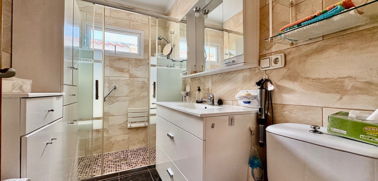 Venta - Single Family Home -
Orihuela Costa - Montezenia