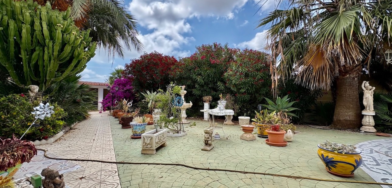 Venta - Single Family Home -
Orihuela Costa - Montezenia