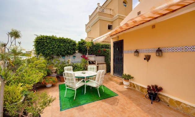 Venta - Villa -
Torrevieja - La siesta