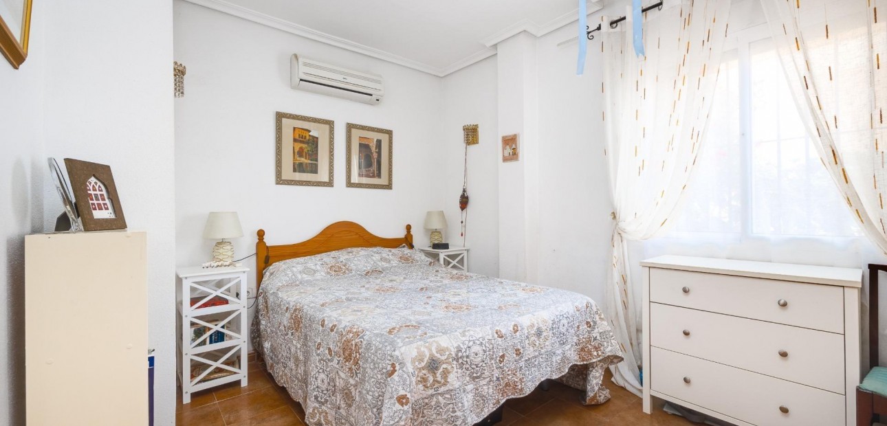 Venta - Villa -
Torrevieja - La siesta