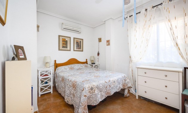 Venta - Villa -
Torrevieja - La siesta