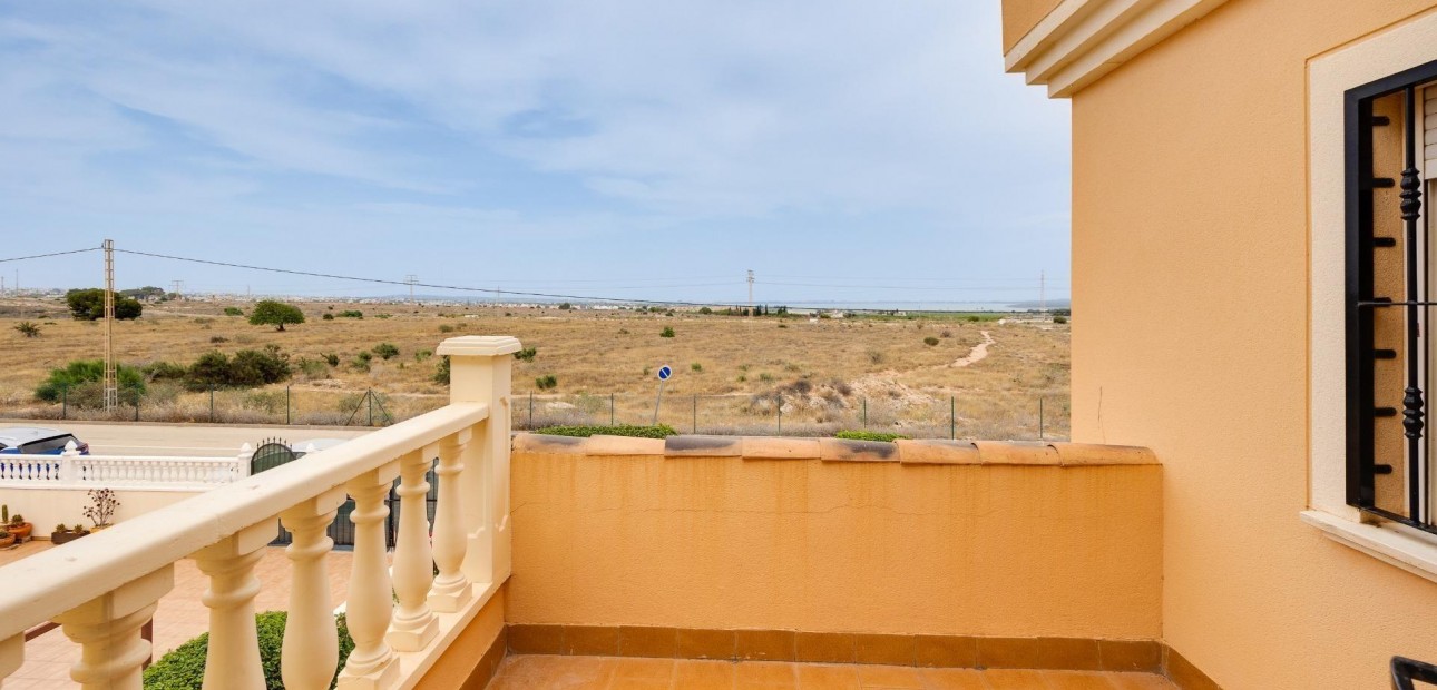 Venta - Villa -
Torrevieja - La siesta