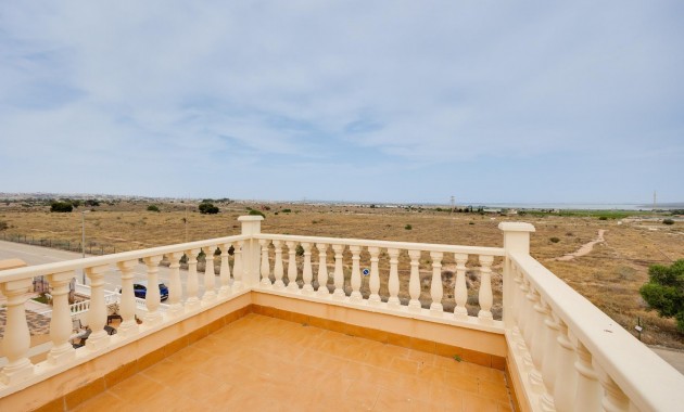Venta - Villa -
Torrevieja - La siesta