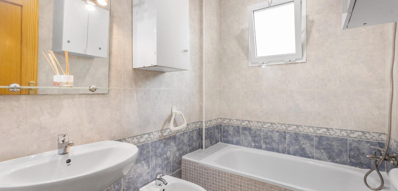 Venta - Apartamento / piso -
Torrevieja - torrevieja