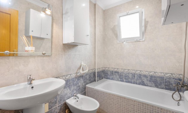 Venta - Apartamento / piso -
Torrevieja - torrevieja