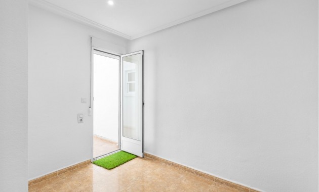 Venta - Apartamento / piso -
Torrevieja - torrevieja