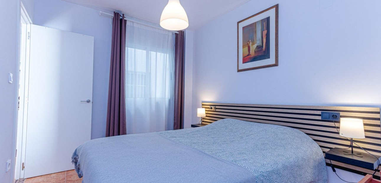 Venta - Apartamento / piso -
Torrevieja - Playa de los locos
