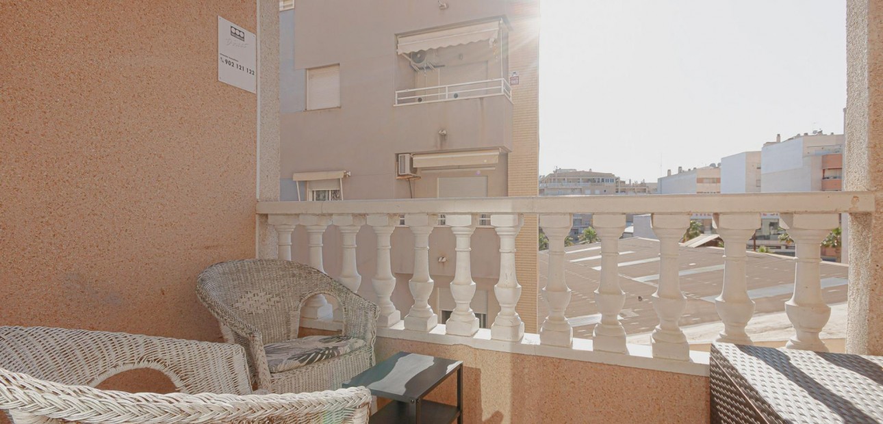 Venta - Apartamento / piso -
Torrevieja - Playa de los locos