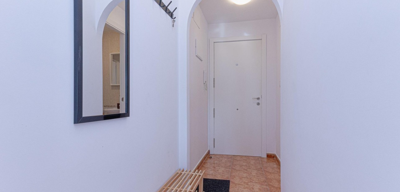 Venta - Apartamento / piso -
Torrevieja - Playa de los locos