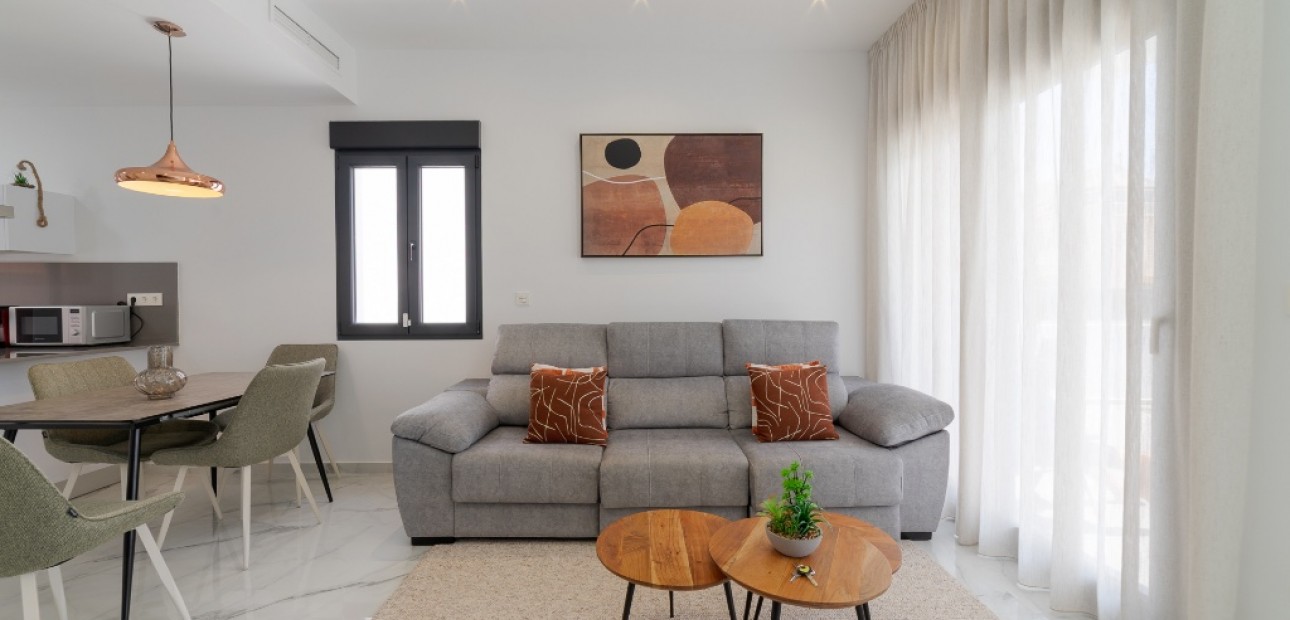 Herverkoop - Villa -
Torrevieja