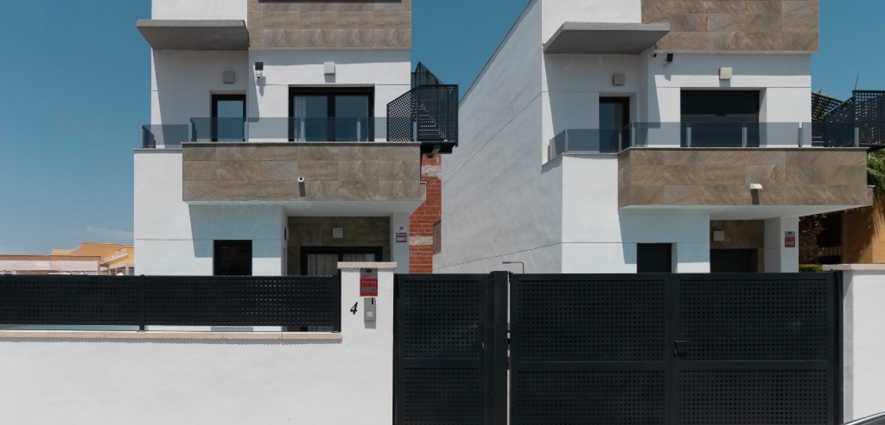 Herverkoop - Villa -
Torrevieja