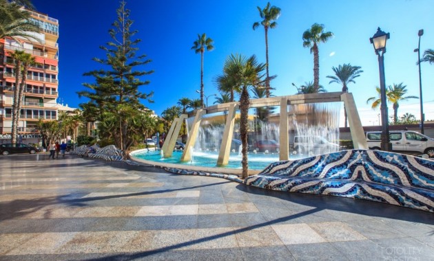 Herverkoop - Villa -
Torrevieja