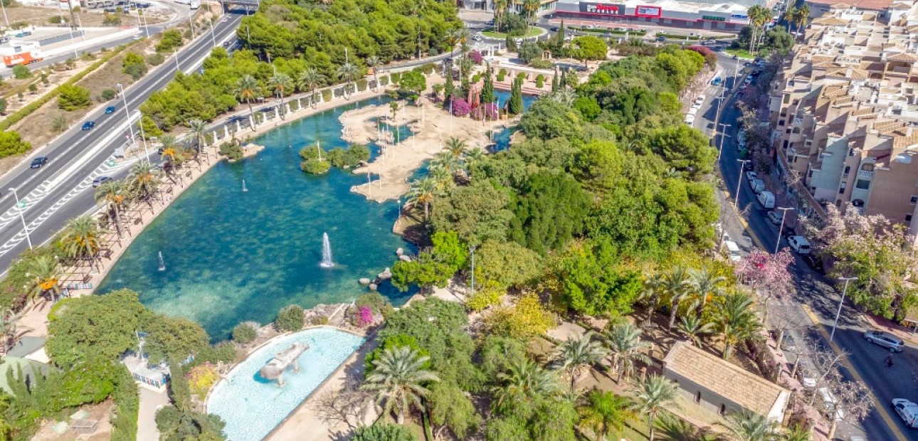 Herverkoop - Villa -
Torrevieja