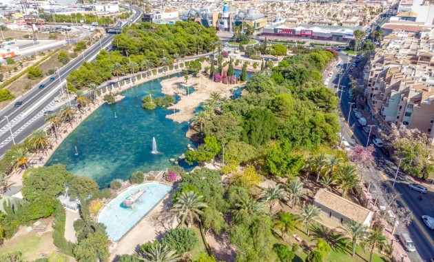 Herverkoop - Villa -
Torrevieja