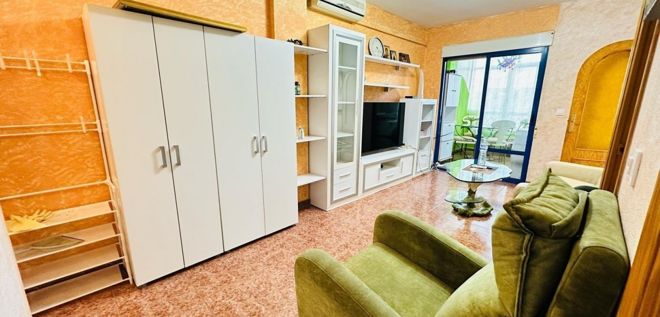 Venta - Apartamento / piso -
Torrevieja - Playa de los locos