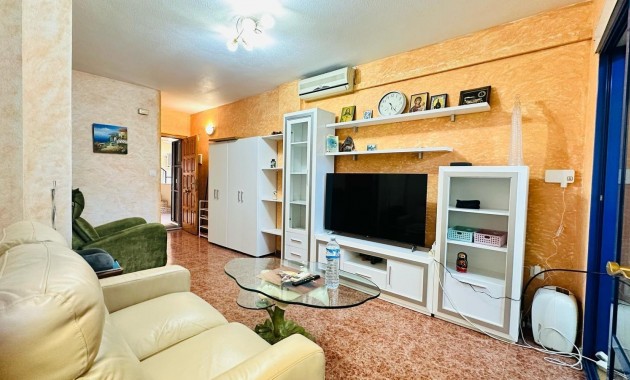 Venta - Apartamento / piso -
Torrevieja - Playa de los locos