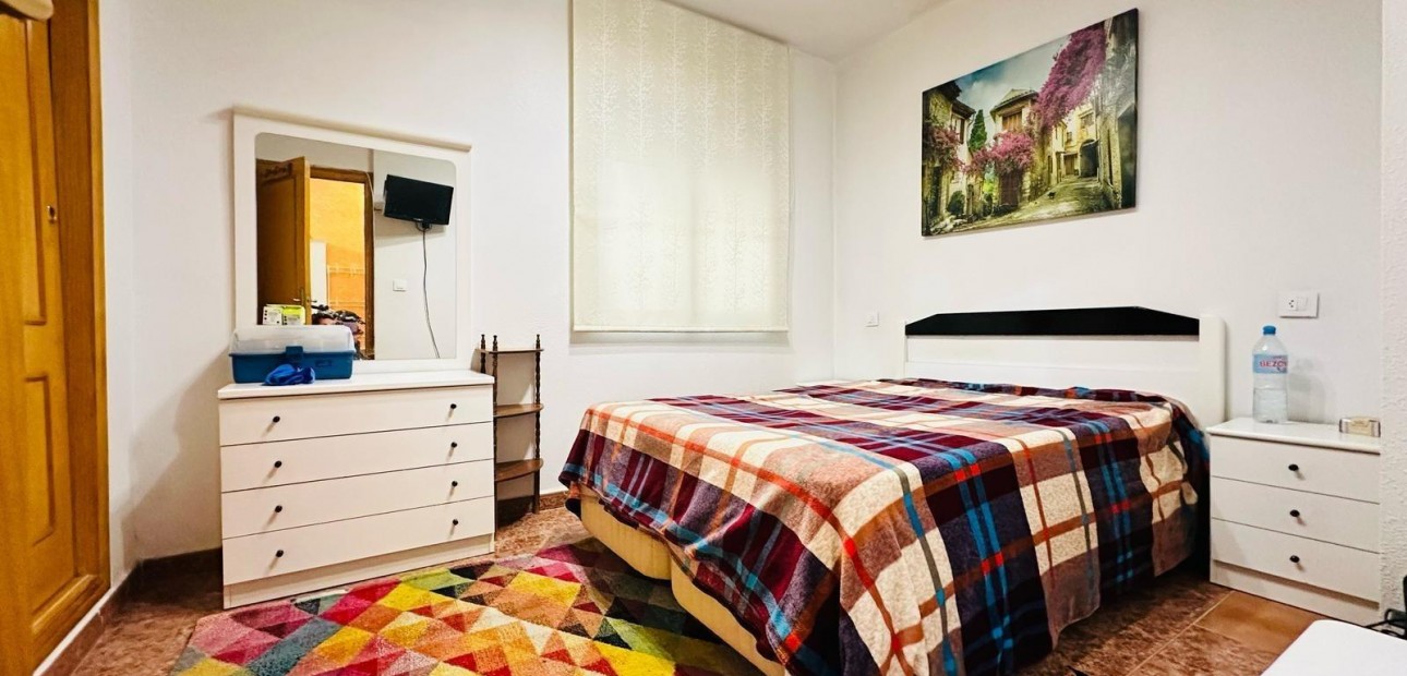 Venta - Apartamento / piso -
Torrevieja - Playa de los locos