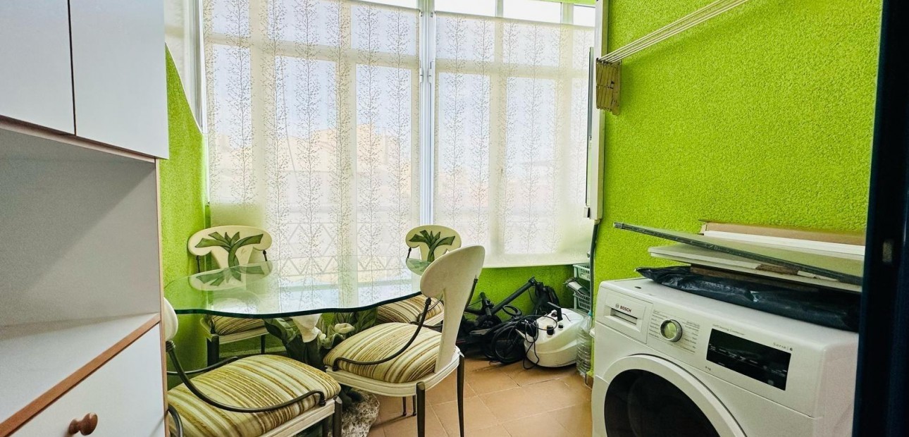Venta - Apartamento / piso -
Torrevieja - Playa de los locos